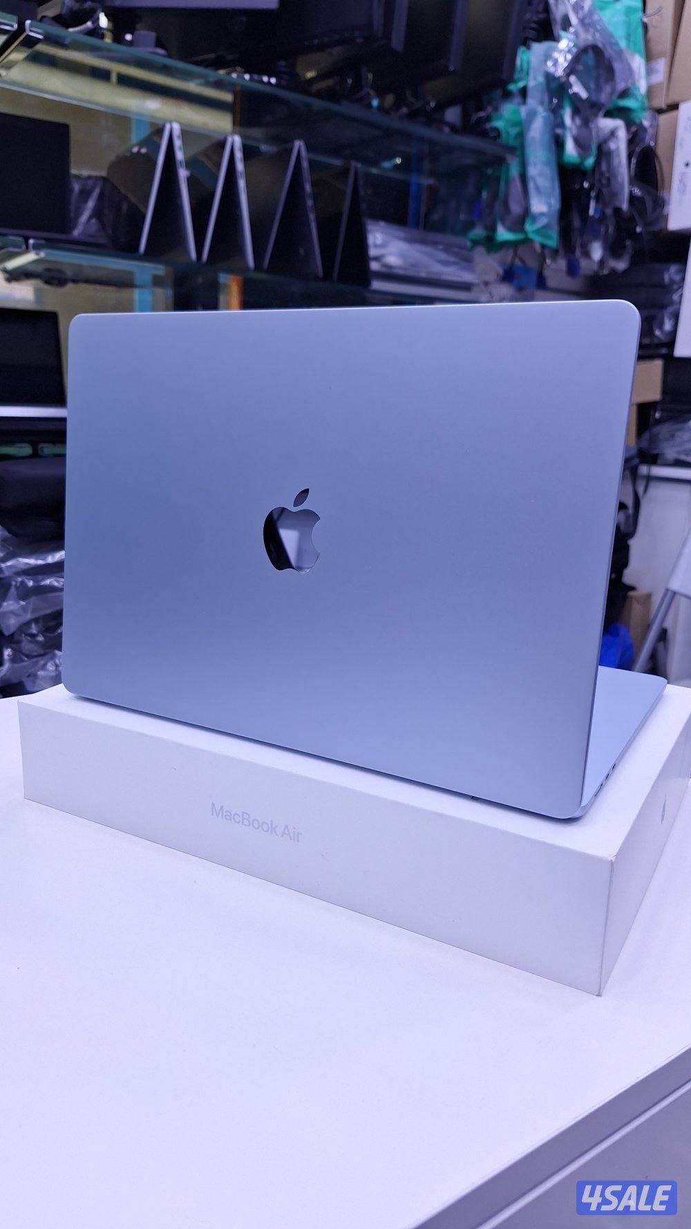 MacBook Air M4 – شاشة 15 إنش – RAM 16GB – استخدام خفيف جداً6