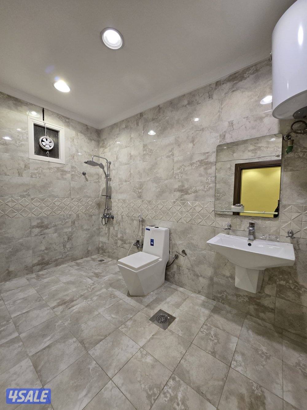 فرصه لاتعوض ولاتتكرر..  للإيجار شقه مساحات كبيره سوبر لوكس بالفحيحيل9