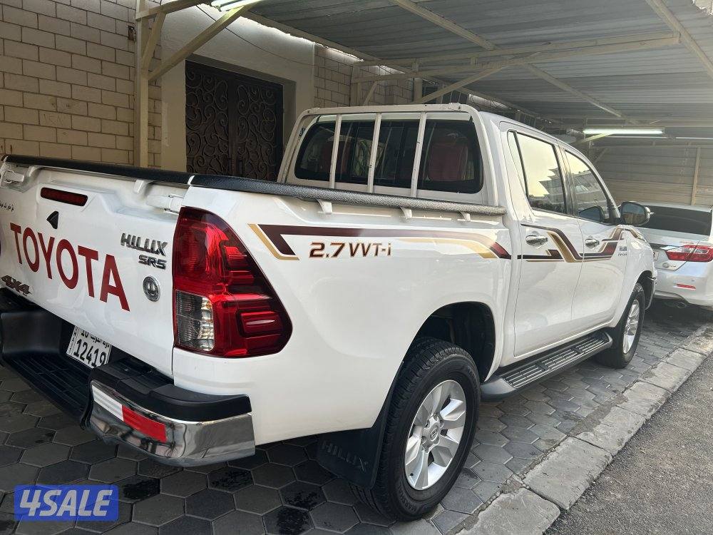 للبيع هايلكس دبل ماشيه 720