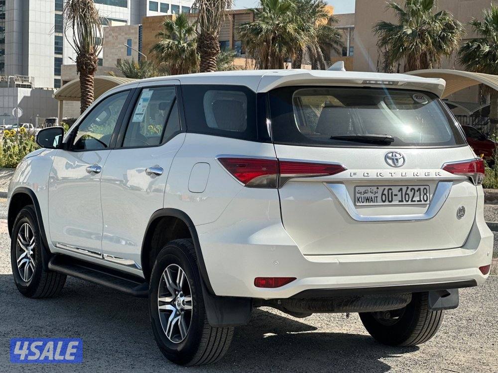 للبيع تويوتا فورتنر وارد الوكالة الساير3