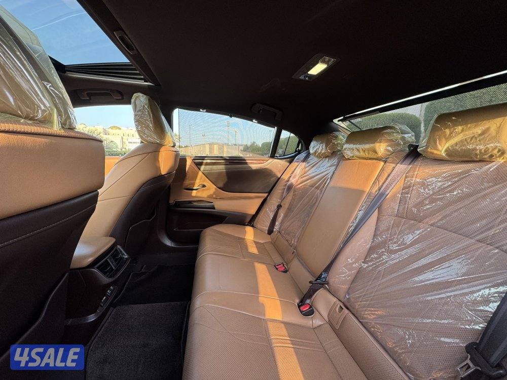 لكزس ES250 موديل 2019 كامل المواصفات5