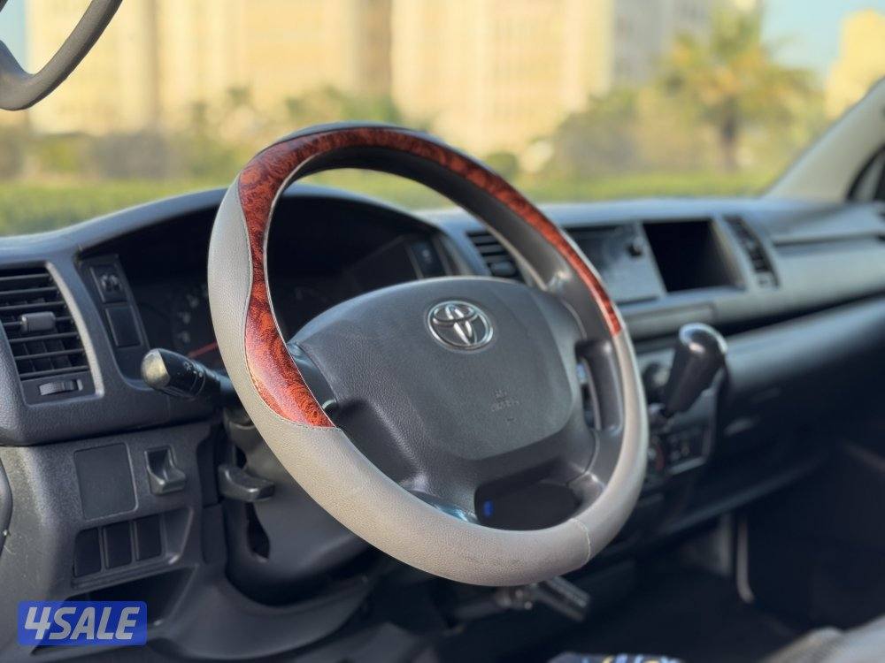 تويوتا باص هياس هاي روف سقف عالي 20179