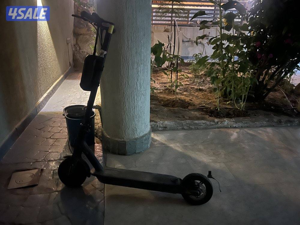 سكوتر كهربائي مستخدم من mi الاصدار١2
