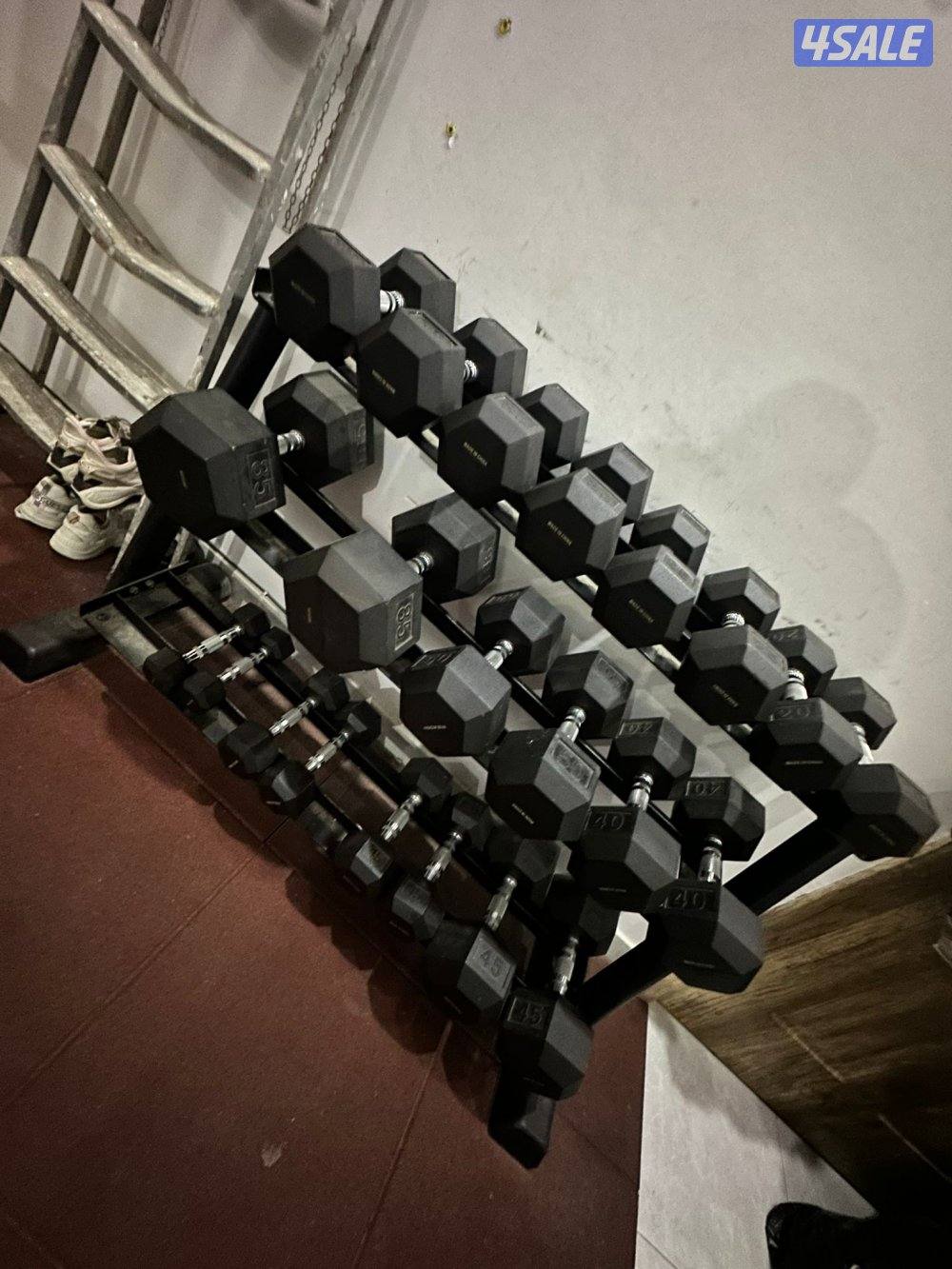 للبيع نادي كله على بعضه1