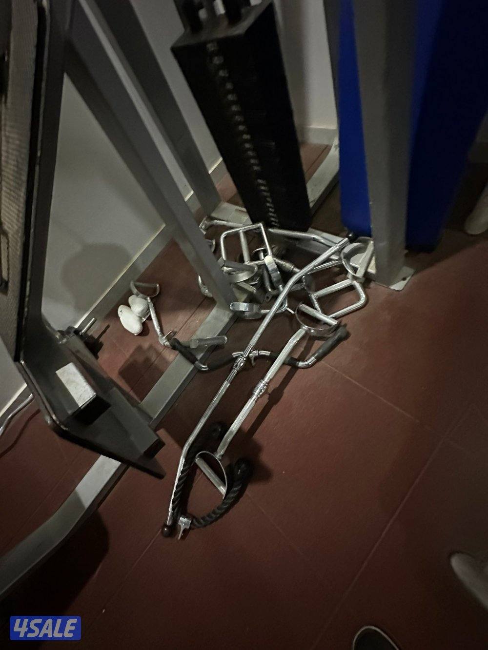 للبيع نادي كله على بعضه10