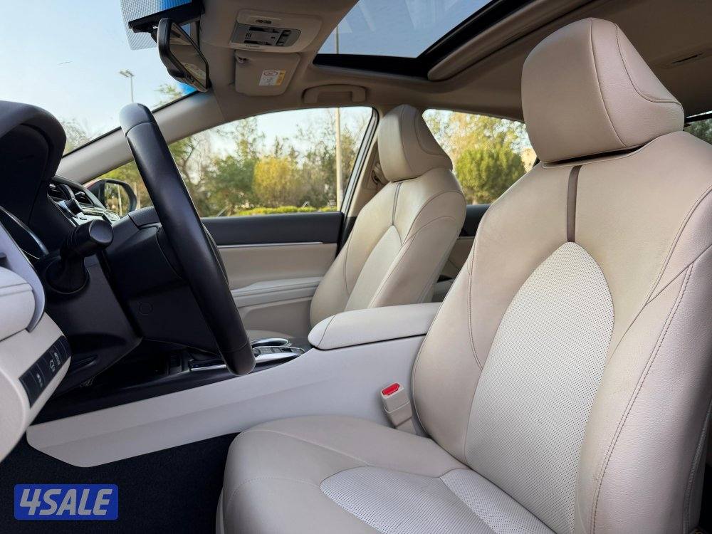 للبيع كامري LIMITED V6 موديل 2019 وارد الساير6