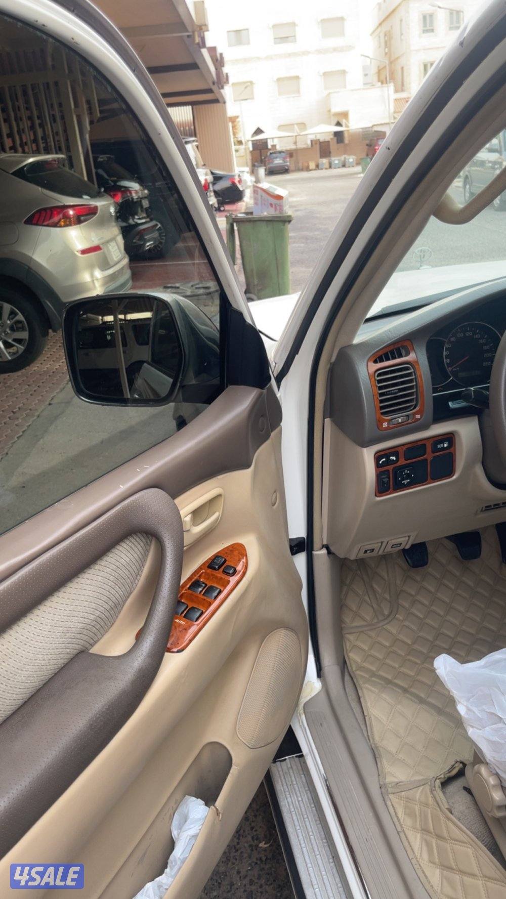 للبيع لاند ٢٠٠٦ (قير عادي اساس)قطري سبير علاق4