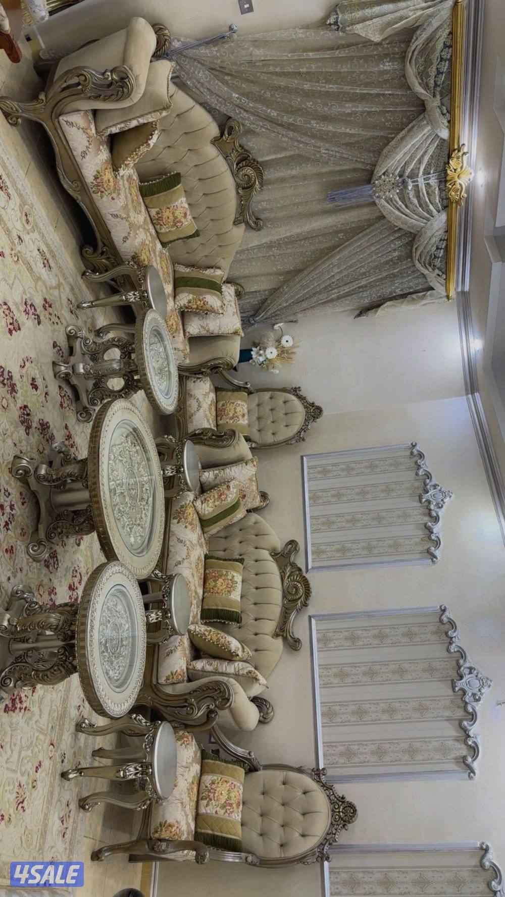 للبيع كنب 4 قطع +سجاده+ ستاره+طاولات0