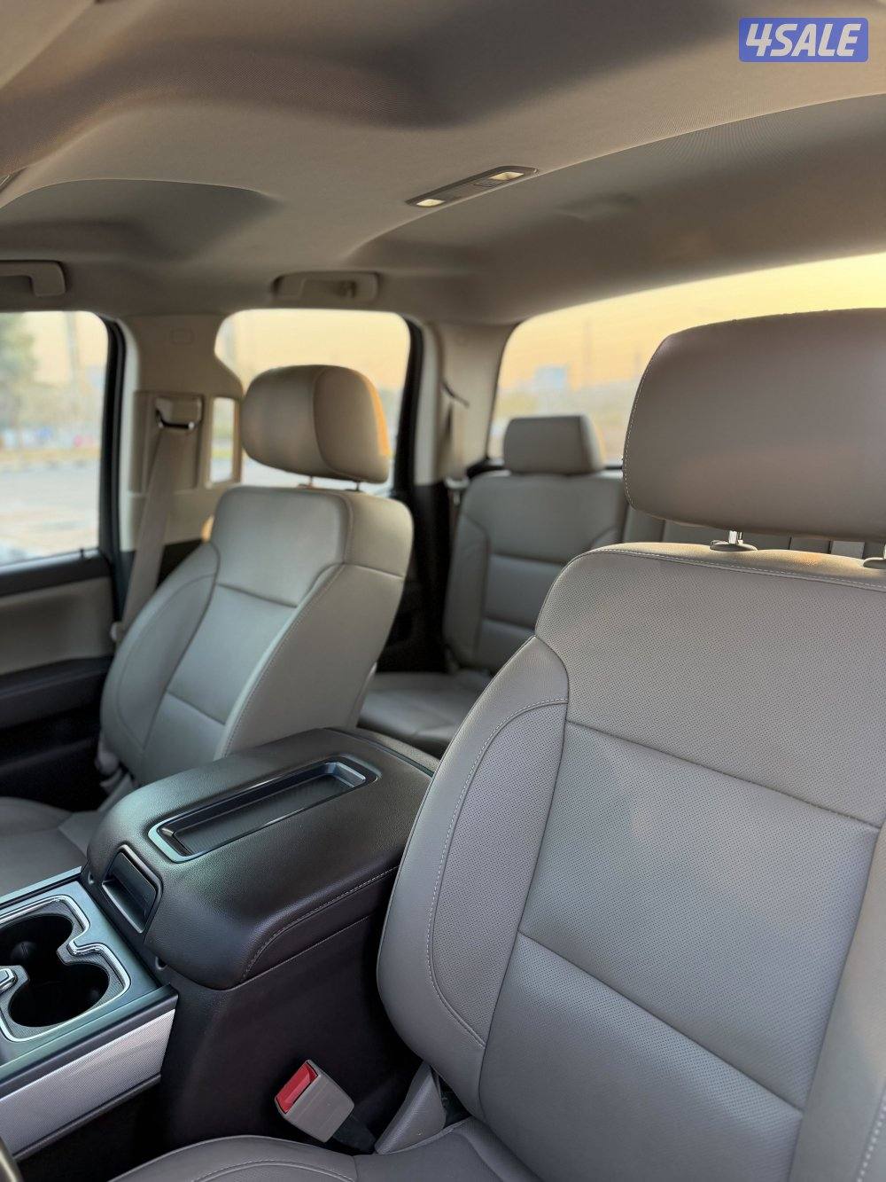 وانيت سلفرادو 2015 بحالة الوكالة10