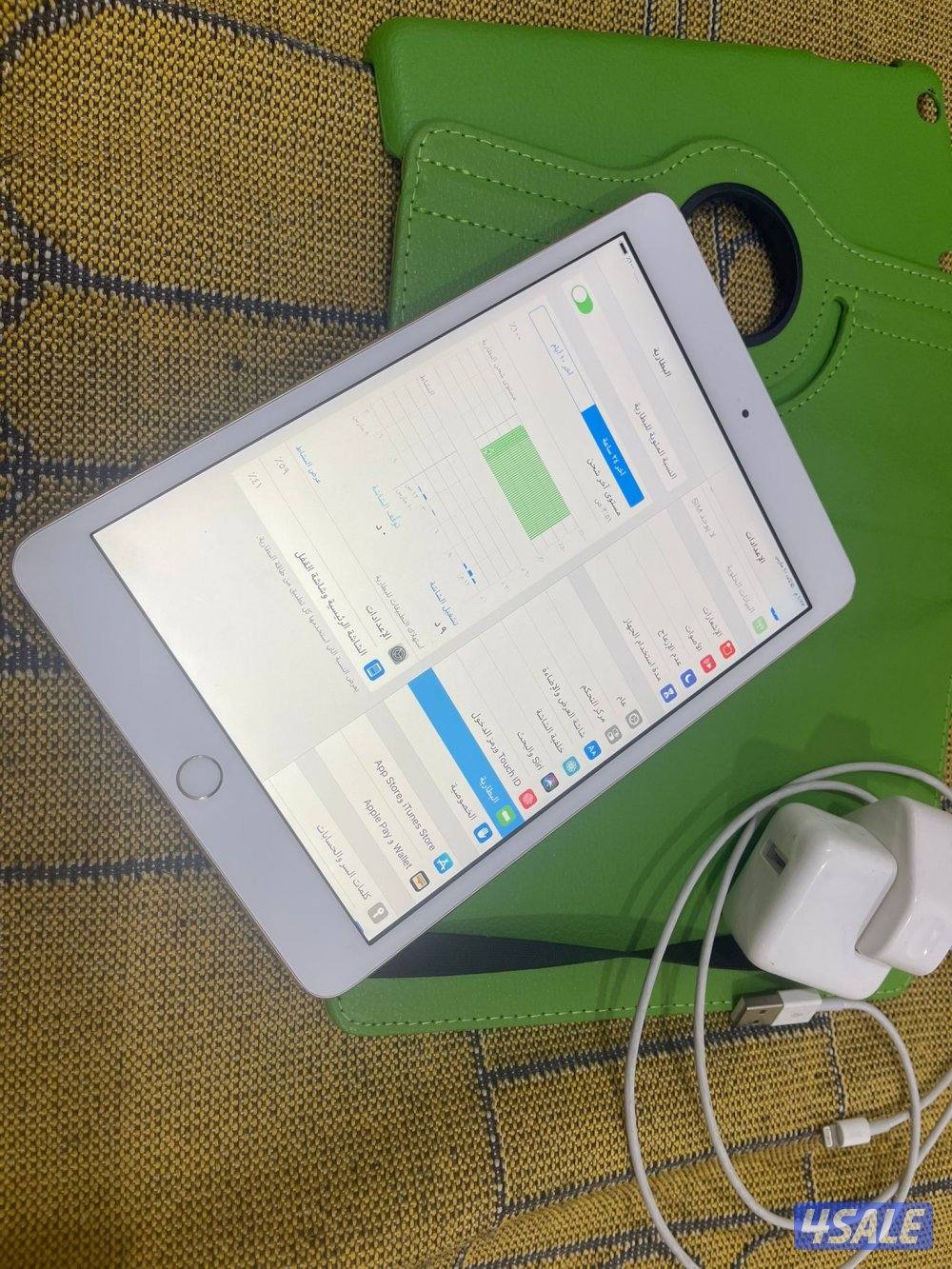 ايباد ميني 3 ثري 16 قيقا نظيف وشغال تمام مع كفر وشحن والواير6