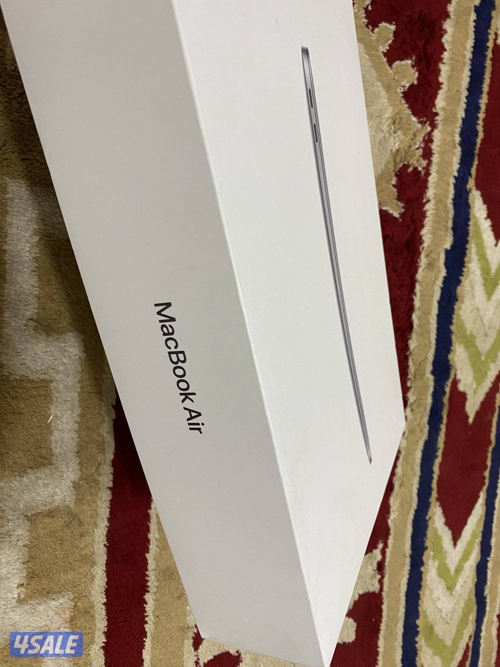 ماك بوك اير M16