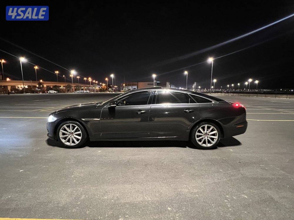 للبيع جاكوار 2014  XJ2