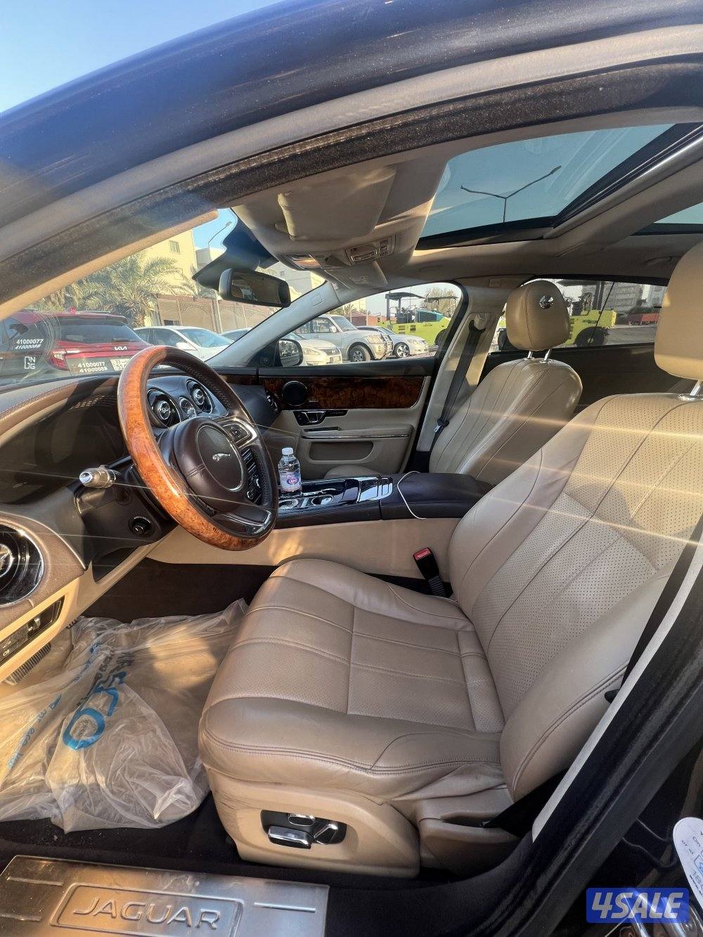 للبيع جاكوار 2014  XJ5