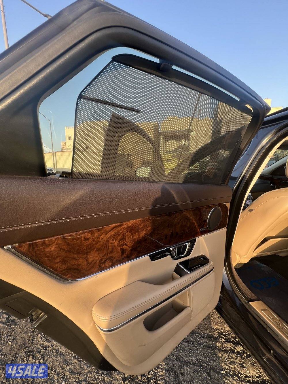 للبيع جاكوار 2014  XJ8