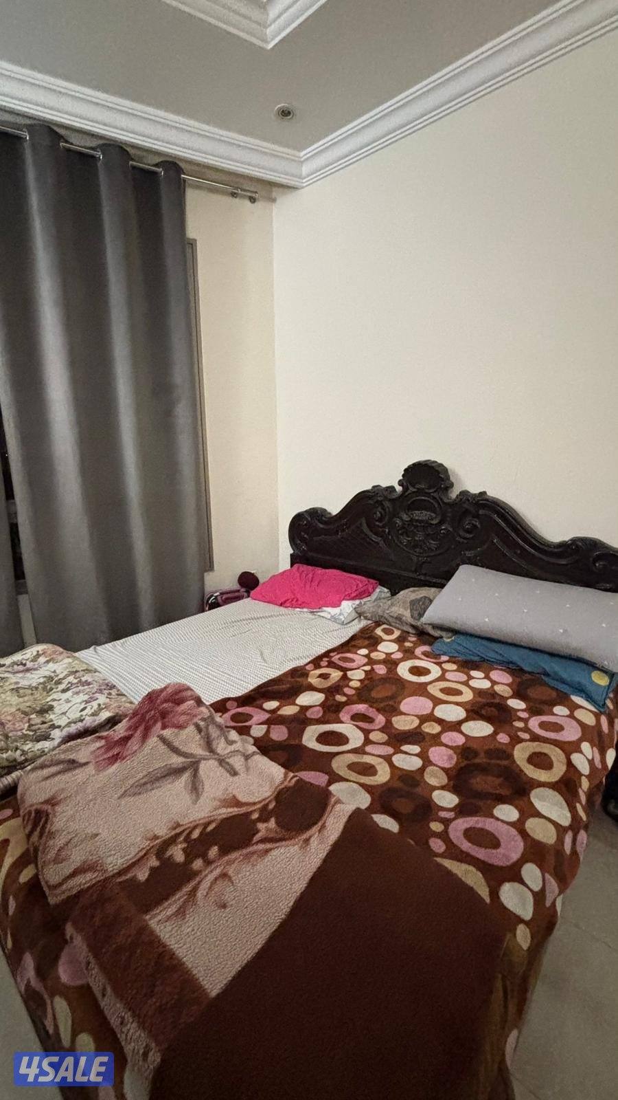 2 Bed set & 2 Cupboards2