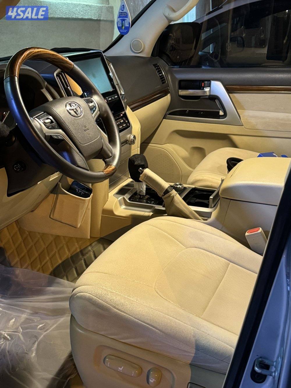 لاندكروزر VXR1