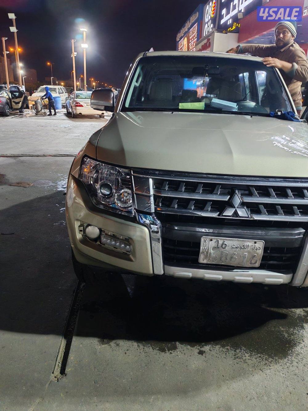 باجيرو مكينة ٣٥٠٠ درجة اولى  صبغ الوكالة ماعدا قطعة شرط الفحص0