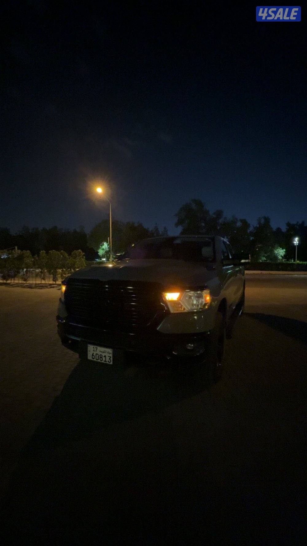 RAM BIGHORN  5.7 HEMI LEATHER WRAPPED DASHCAM NEW TIRES  415 HORSE PWR10