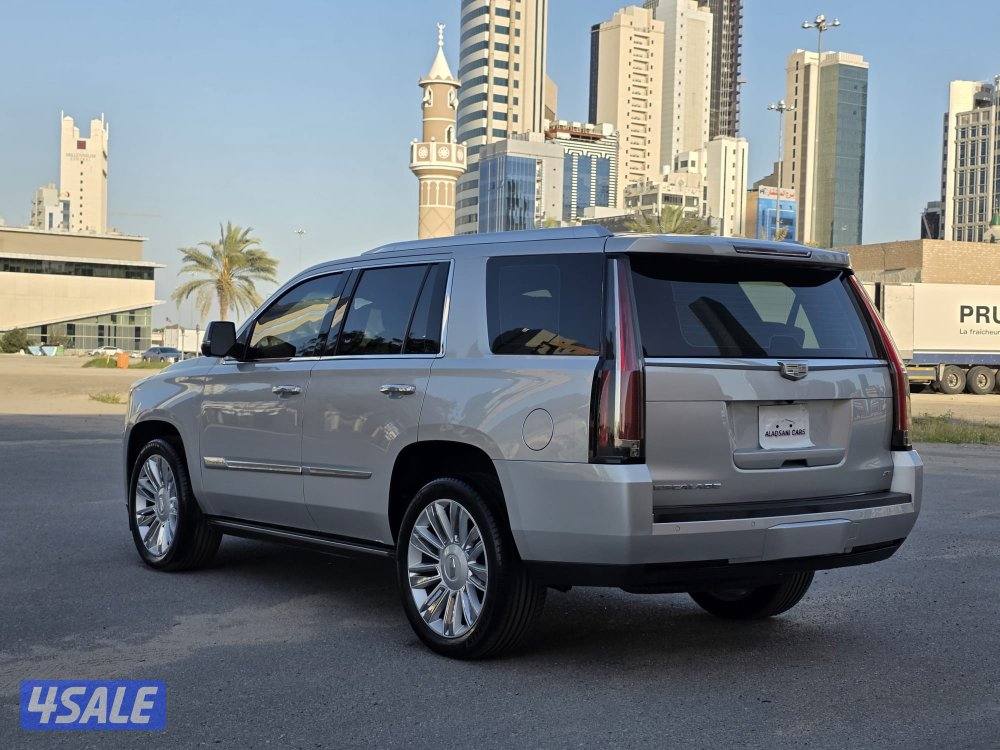 اسكاليد بلاتنيوم موديل /2016 وارد قطر _صبغ الوكاله عداد/169 الف كم3