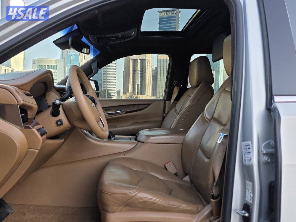 اسكاليد بلاتنيوم موديل /2016 وارد قطر _صبغ الوكاله عداد/169 الف كم8