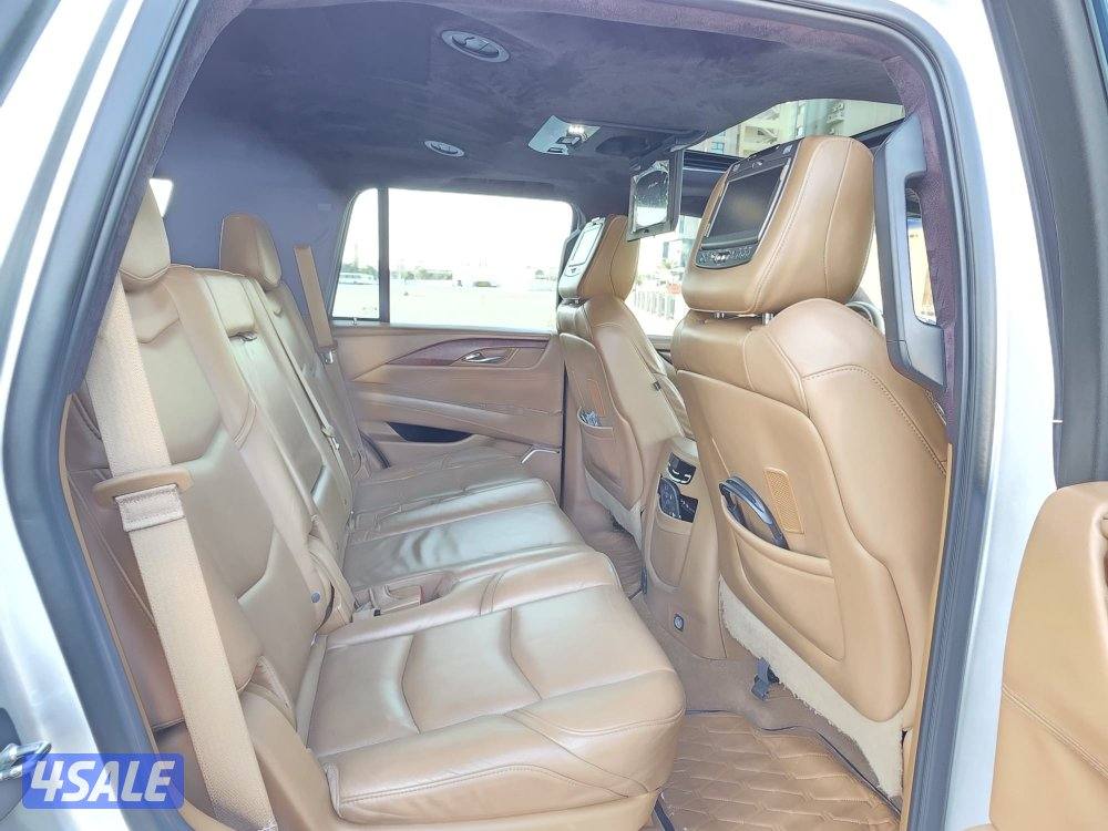 اسكاليد بلاتنيوم موديل /2016 وارد قطر _صبغ الوكاله عداد/169 الف كم10