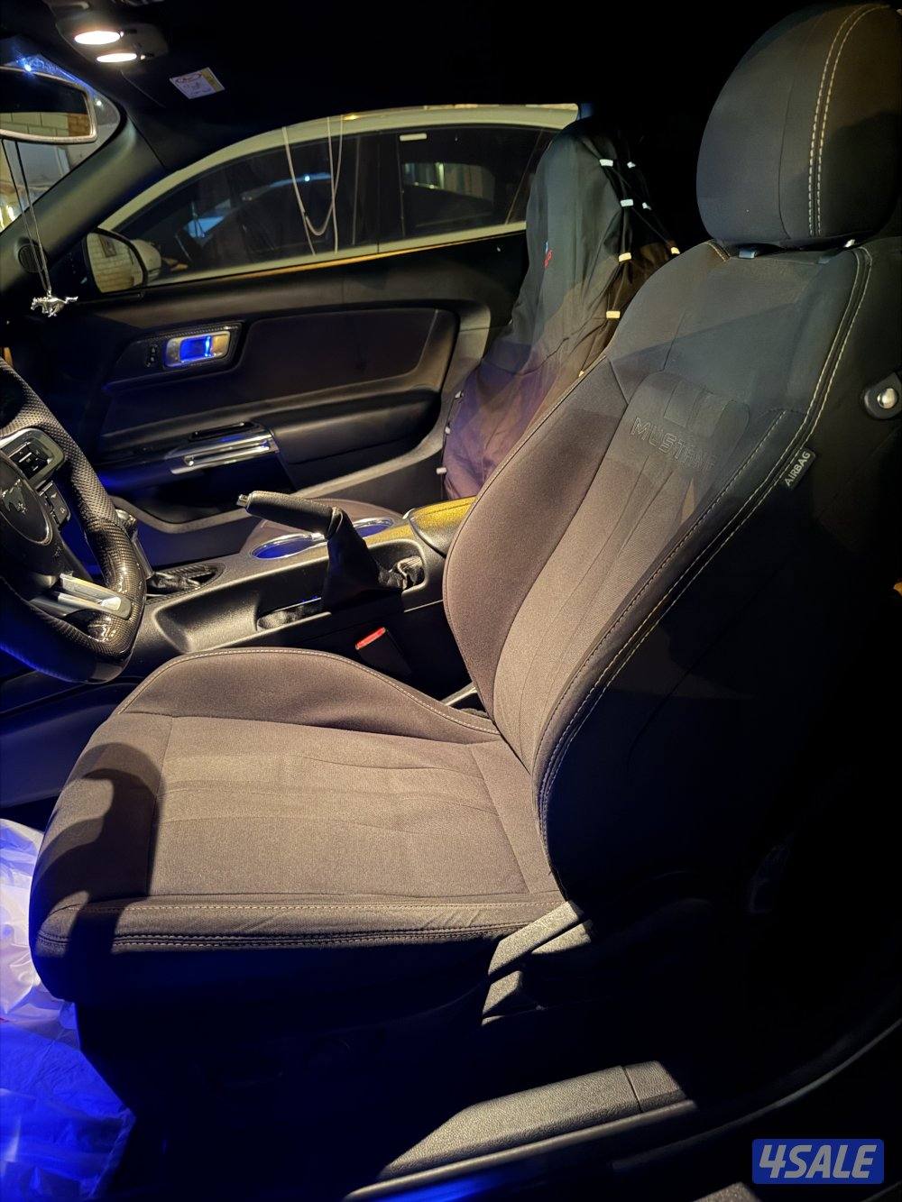 للبيع موستنق ٢٠٢٠5.0 شرط الفحص قير ومكينة وشاصي6