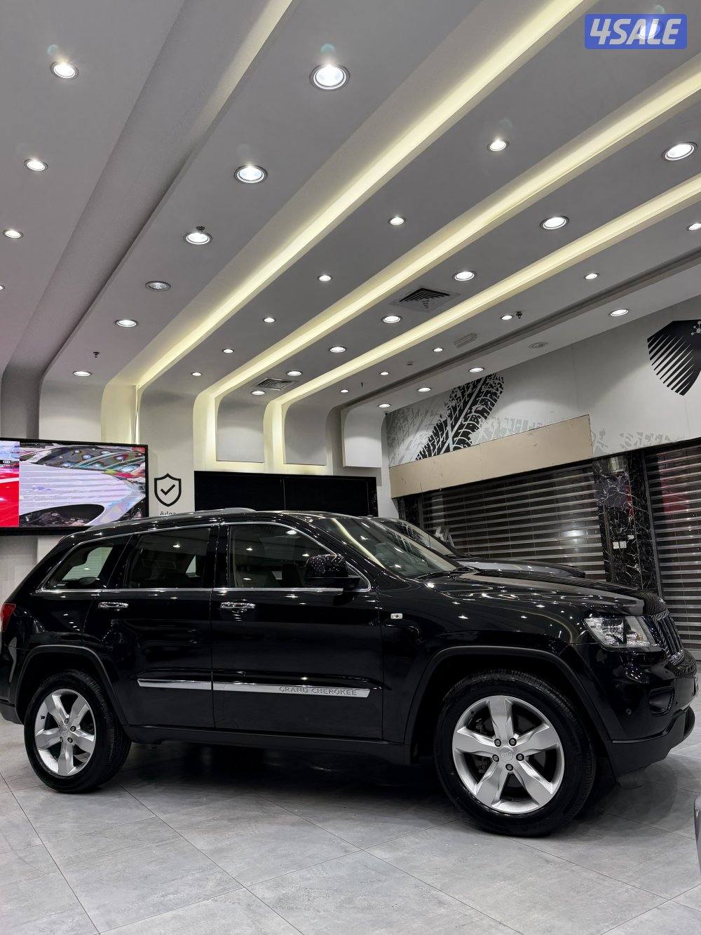 جراند شيروكي ليمتد1