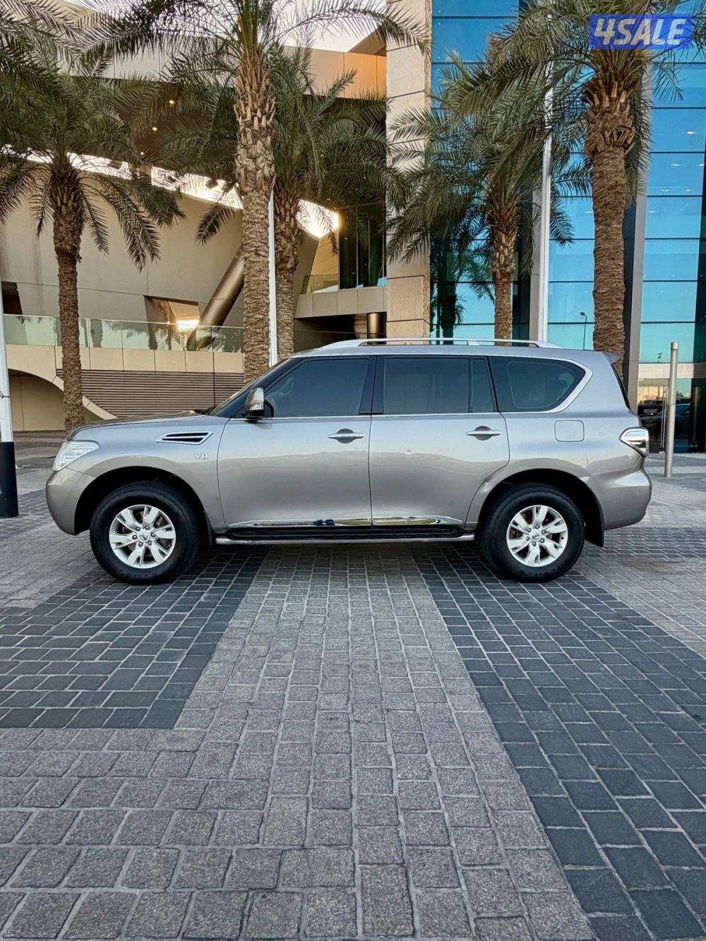 باترول 2013 صبغ وكاله بالكامل بحاله الوكاله ماشي 2400