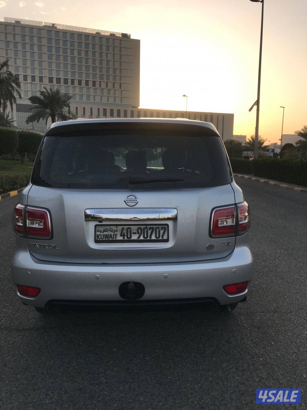 جيب نيسان باترول مديل 2018 لون سلفر1