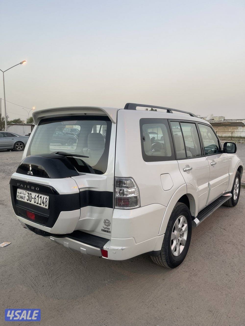 للبيع باجيرو 20154