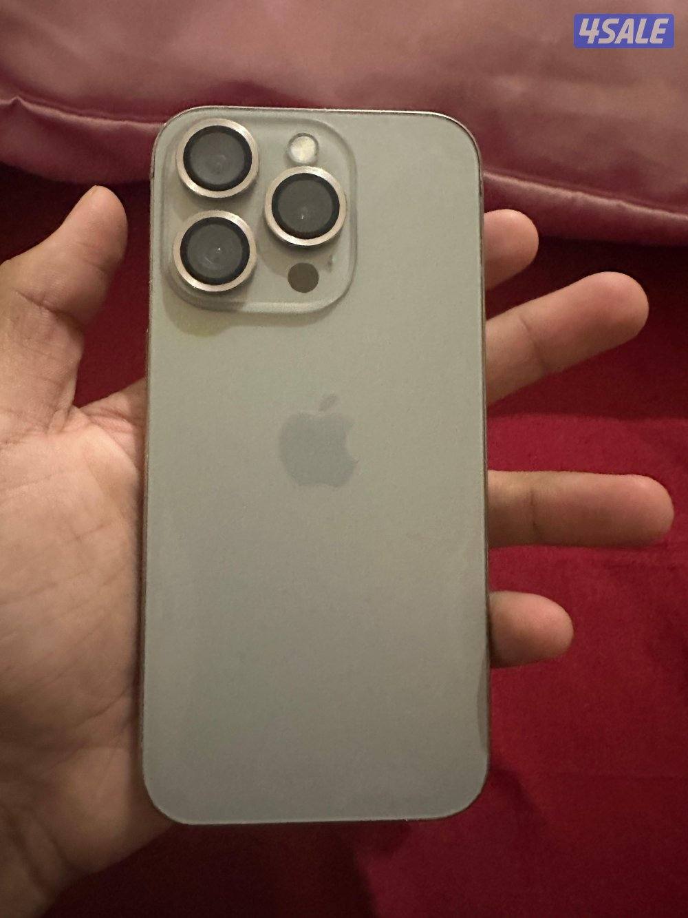 iPhone 15 Pro white 256GB with charger screen protector and phone case0