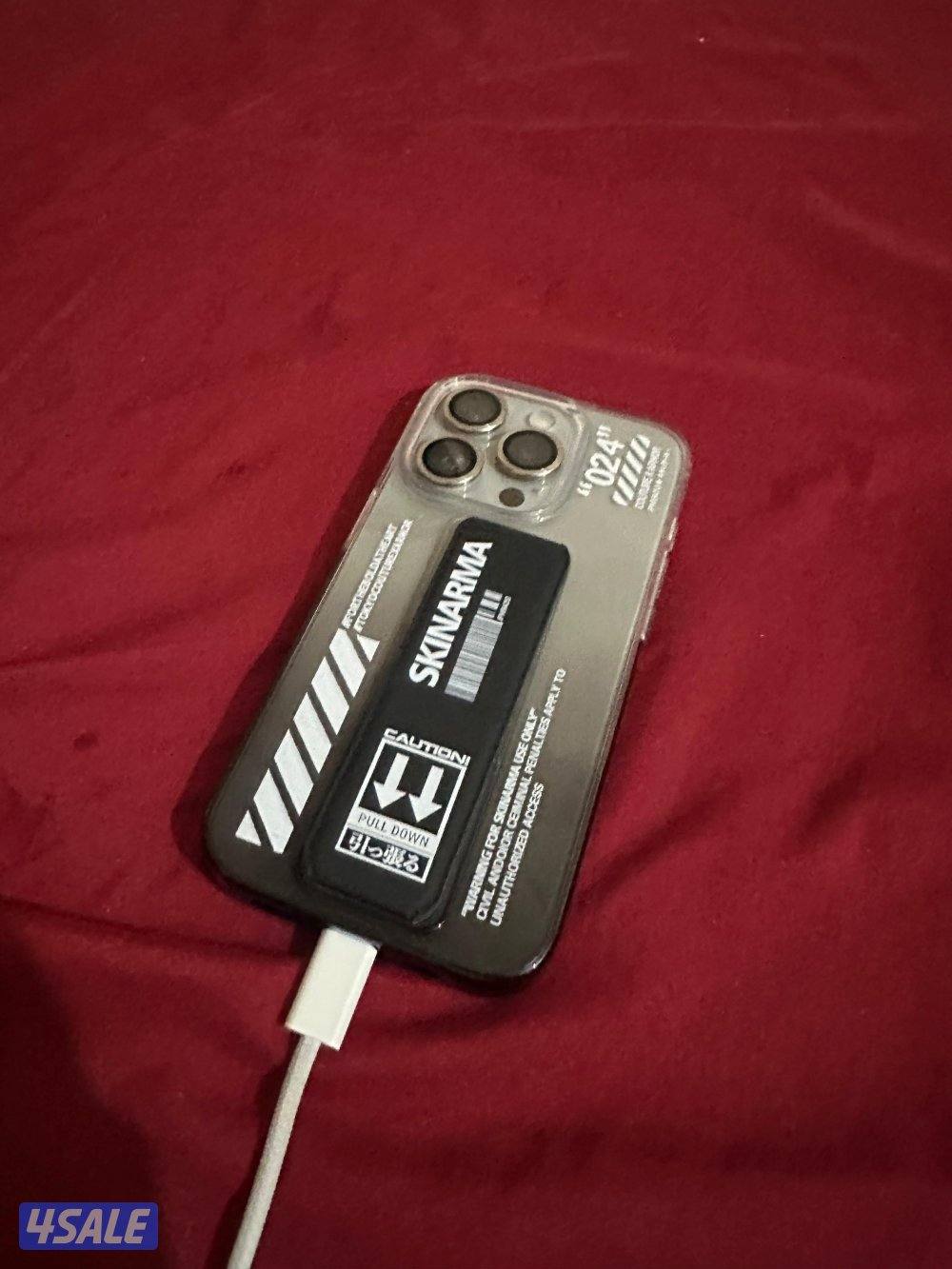 iPhone 15 Pro white 256GB with charger screen protector and phone case5