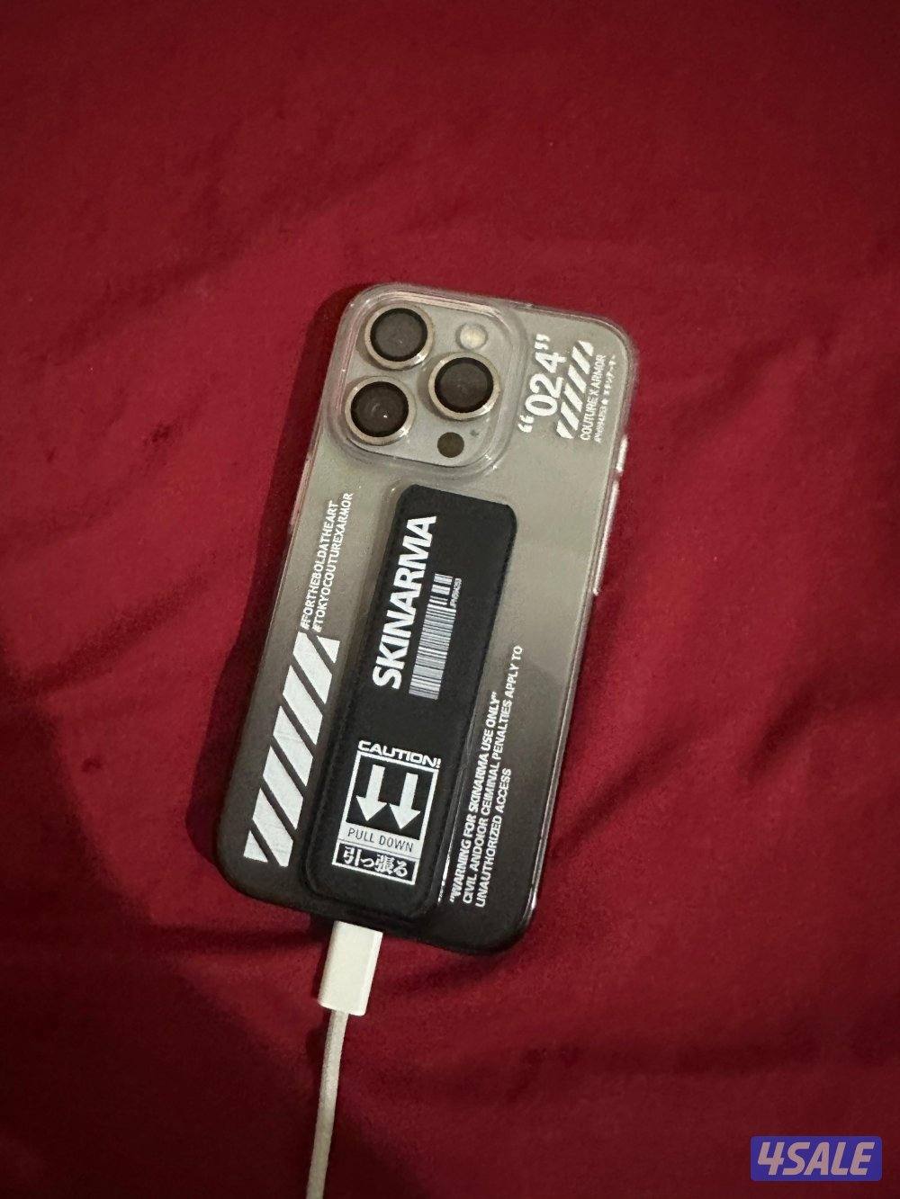 iPhone 15 Pro white 256GB with charger screen protector and phone case6