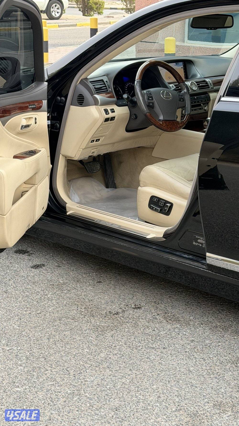 للبيع لكزس الساير قمه بالنضافه1