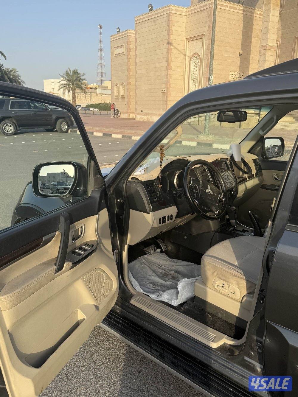 للبيع باجيرو ٢٠١٧ شرط الفحص1