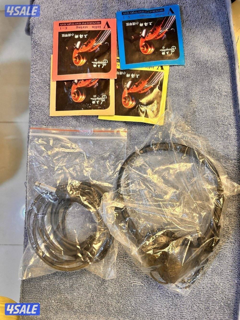 للبيع كمنجة كهربائية اليكتريك تعمل سماعه الأذن والسماعات الكبيرةvioli4