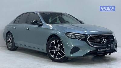 Mercedes-Benz E-Class0