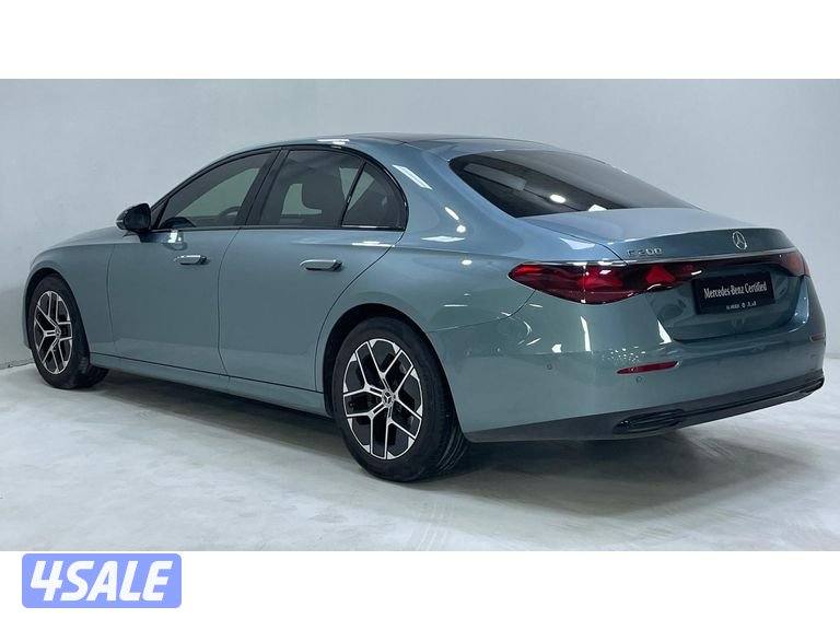 Mercedes-Benz E-Class5