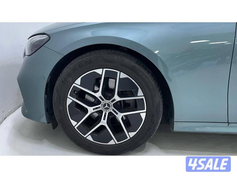 Mercedes-Benz E-Class8