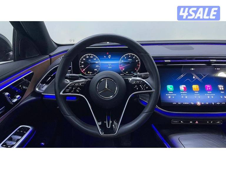 Mercedes-Benz E-Class12