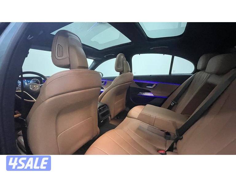 Mercedes-Benz E-Class13