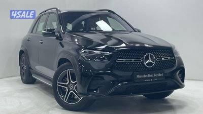 Mercedes-Benz GLE SUV0