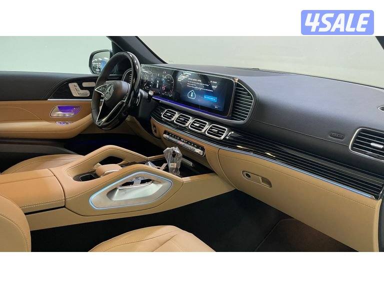 Mercedes-Benz GLE SUV9