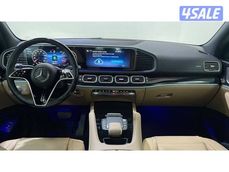 Mercedes-Benz GLE SUV11