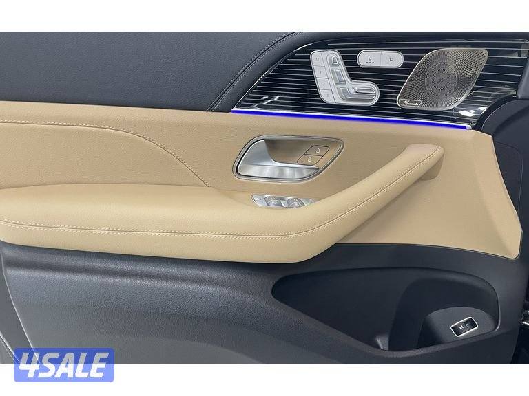 Mercedes-Benz GLE SUV14