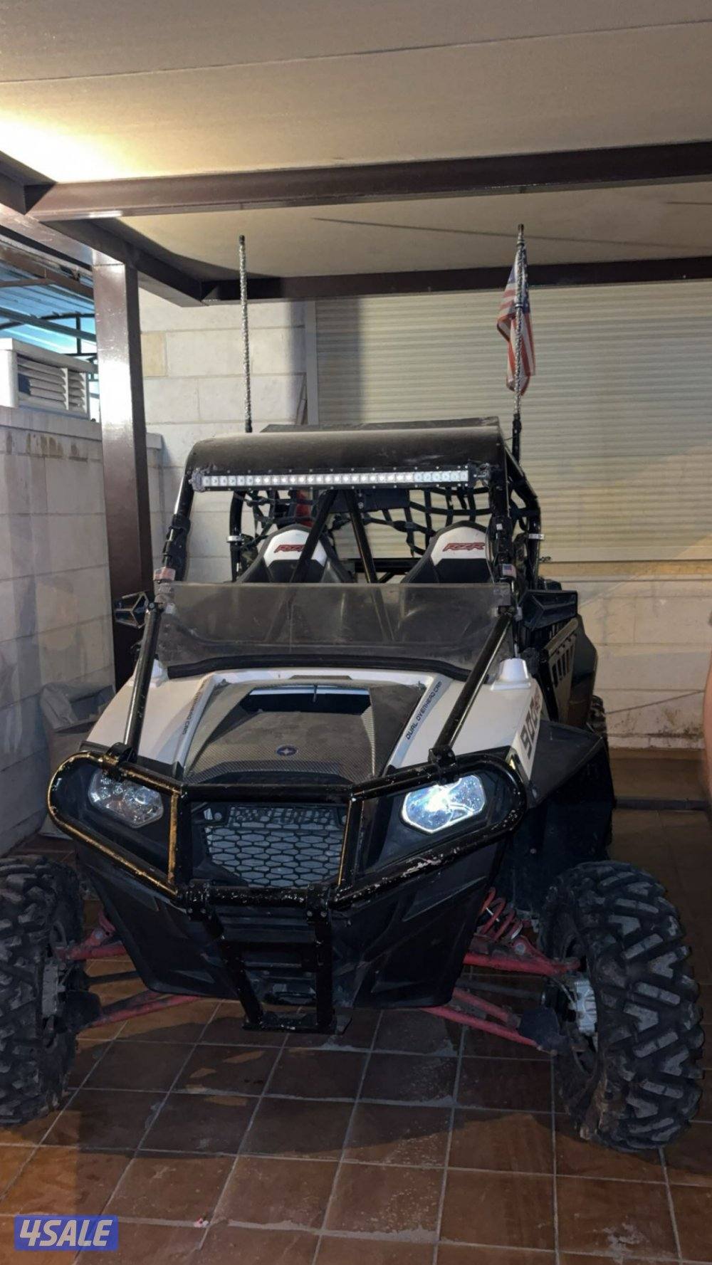 للبيع ريزر ٩٠٠ نظيف2