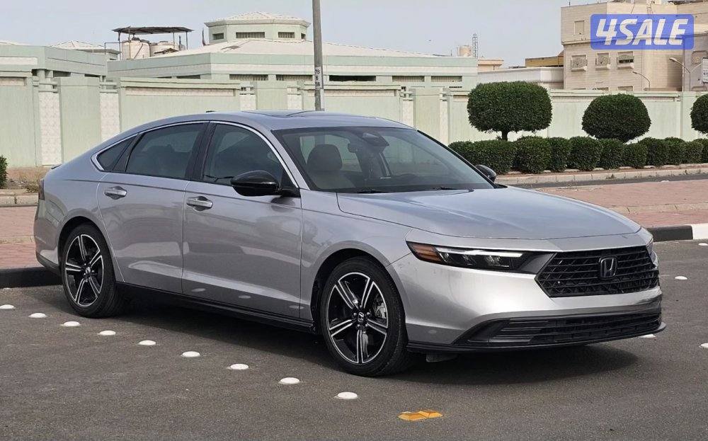 للبيع هوندا اكورد هايبرد سبورت موديل ٢٠٢٣ نظيفة جدا0