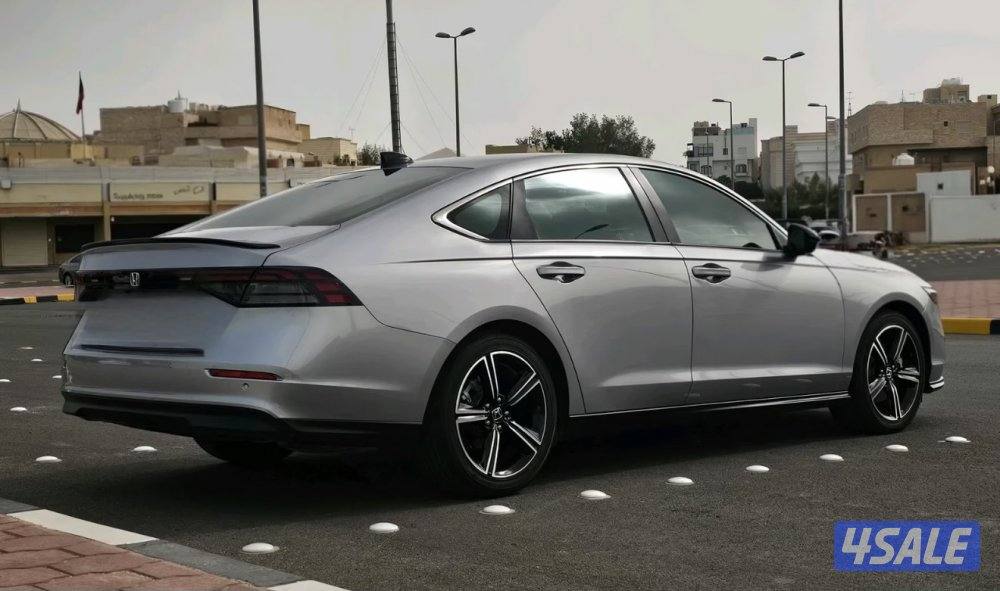 للبيع هوندا اكورد هايبرد سبورت موديل ٢٠٢٣ نظيفة جدا4