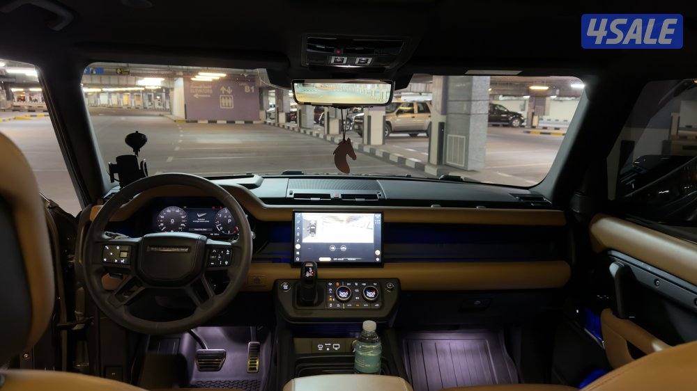 ديفيندر V8 carpathian edition 1103