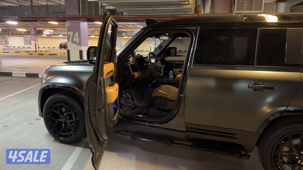 ديفيندر V8 carpathian edition 1109